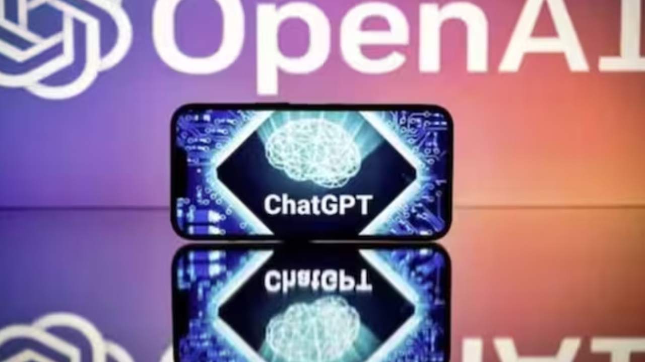 ChatGPT: హార్వర్డ్ విశ్వవిద్యాలయం కీలక నిర్ణయం.. చాట్ జీపీటీ AI-ఆధారిత ఉపాధ్యాయుడిని నియమించేందుకు కసరత్తు