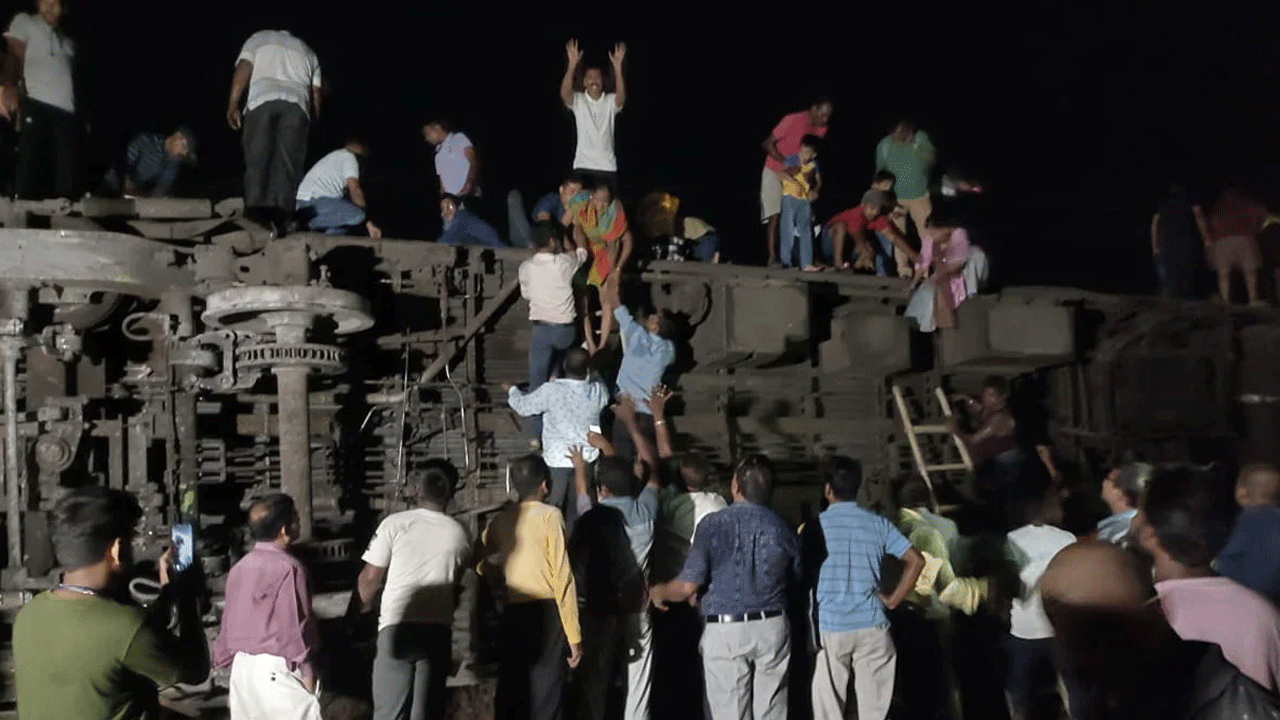 Coromandel Express: కోరమాండల్ ఎక్స్‌ప్రెస్ రైలు ప్రమాదంలో 179 మందికి గాయాలు