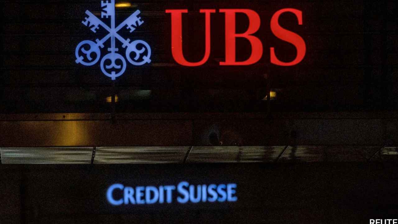 Credit Suisse – UBS: క్రెడిట్ సూయిస్ ఉద్యోగుల్లో సగానికి‌పైగా తొలగించేందుకు యూబీఎస్ సిద్ధమైంది.