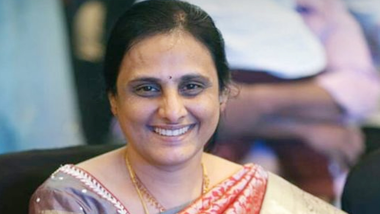 టెక్కలి పాలిటిక్స్‌లో దువ్వాడ వాణి యాక్టీవ్ రోల్.. తనతో విబేధించిన భర్తకు పొలిటికల్‌గా షాకిచ్చే స్కెచ్