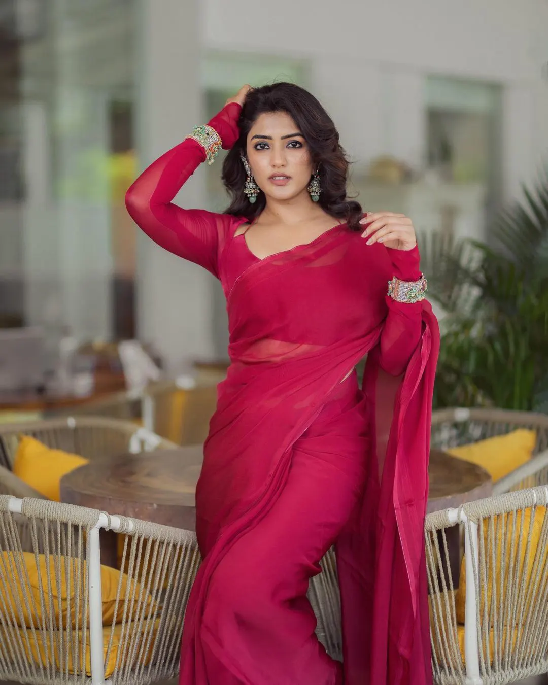 Eesha Rebba latest saree photos gone viral