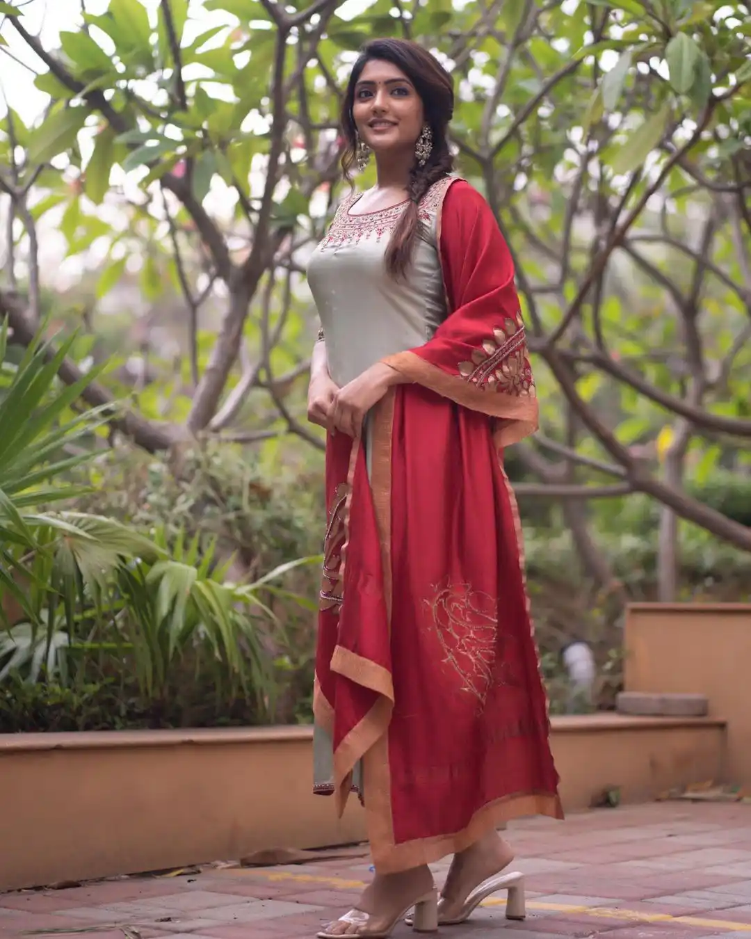 Eesha Rebba shines in Chudidar at New Movie Opening