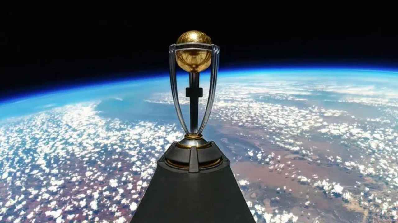 ICC World Cup 2023: నింగిలో వన్డే ప్రపంచకప్‌ 2023 ట్రోఫీ ఆవిష్కరణ.. నరేంద్ర మోదీ స్టేడియంలో ల్యాండింగ్.. వీడియో వైరల్