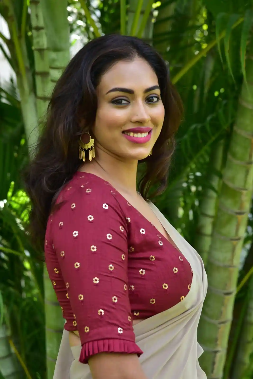 Kamakshi Bhaskarla latest photo shoot in Saree