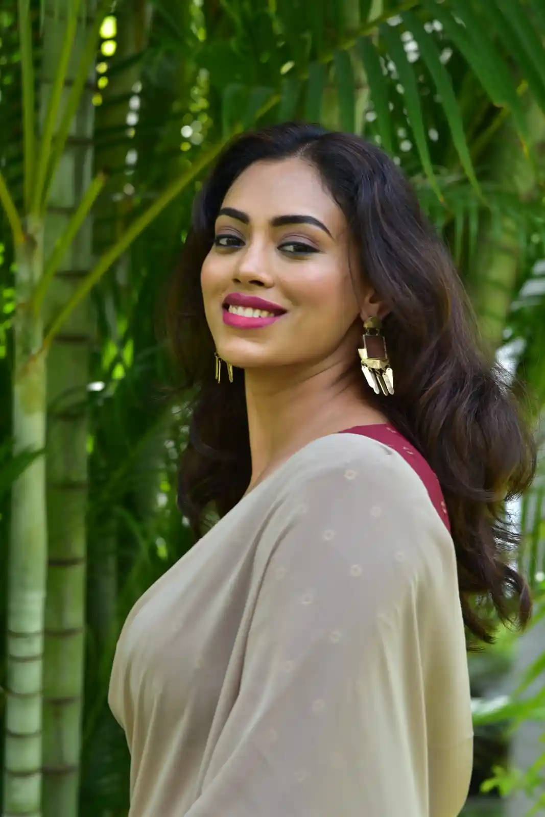 Kamakshi Bhaskarla latest photo shoot in Saree