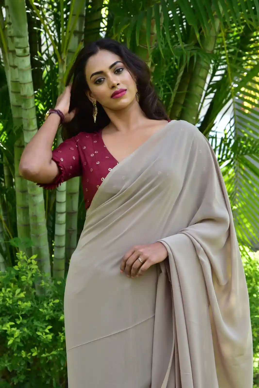 Kamakshi Bhaskarla latest photo shoot in Saree