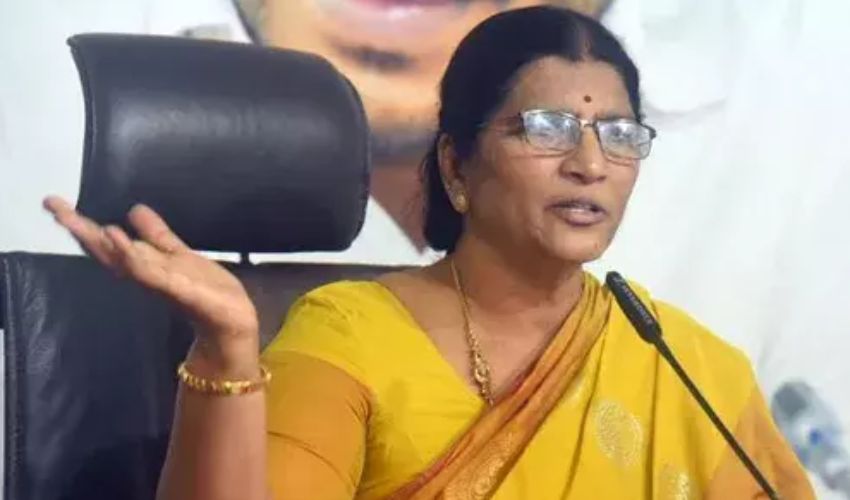 Lakshmi parvathi :  చంద్రబాబు ప్రభుత్వం అక్రమాల వల్లే పోలవరం ప్రాజెక్టు పూర్తికాలేదు