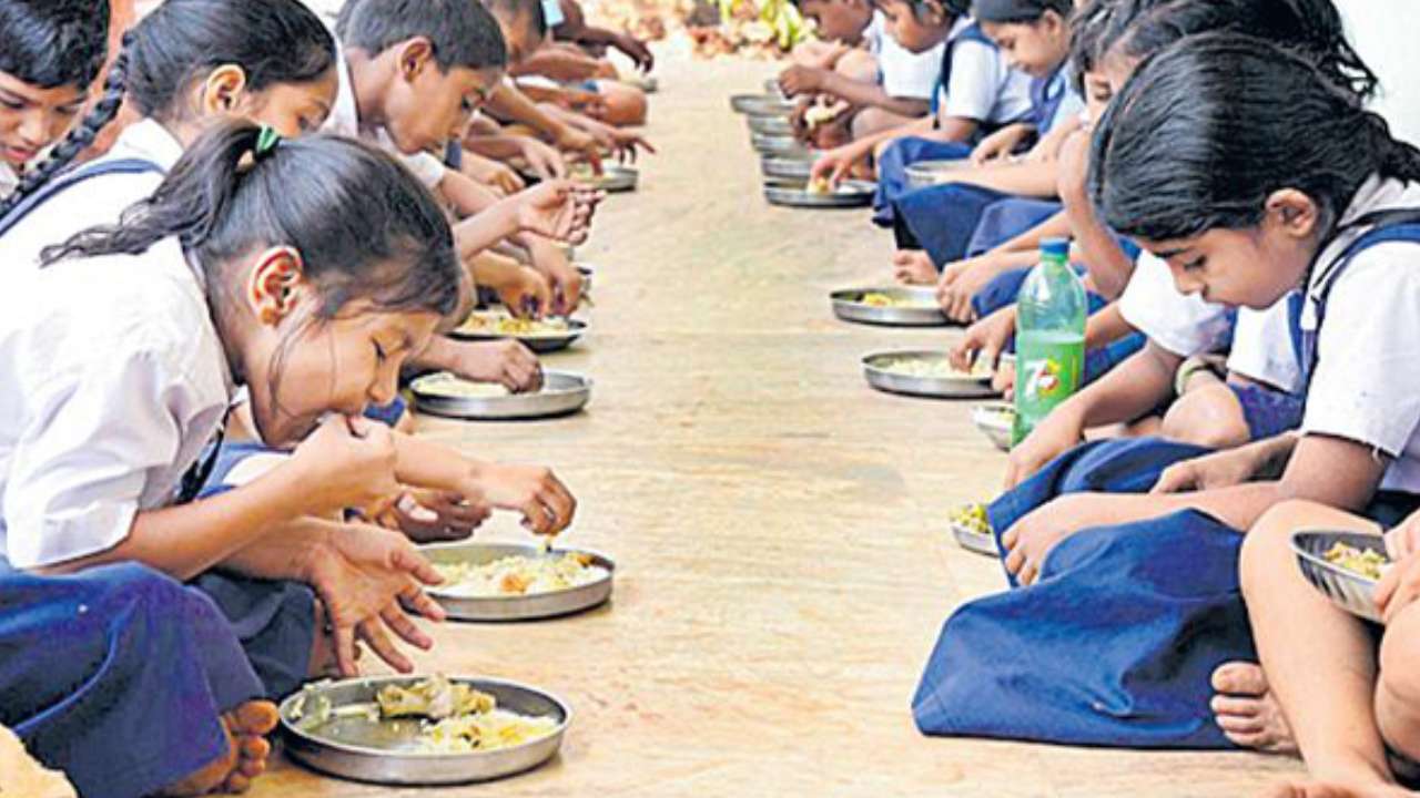 Mid Day Meal : మధ్యాహ్న భోజనంలో మార్పులు.. ప్రతిరోజు పప్పన్నం, మెనూలో కొత్తగా కిచిడీ
