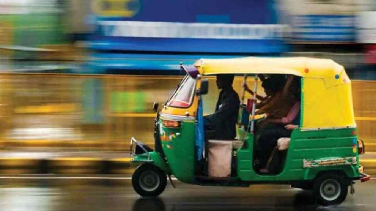 Crime News: గర్ల్ ఫ్రెండ్‌తో ఆటోలో వెళ్తూ అందులోనే ఆమెను చంపేసిన యువకుడు