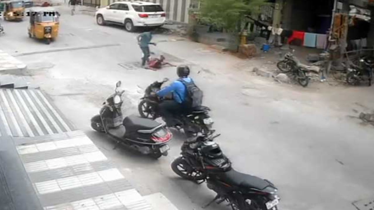 Hyderabad : పట్టపగలు ఆటో డ్రైవర్‌ను నరికి చంపిన దుండగులు.. 24 గంటల్లో హైదరాబాద్‌లో 5 హత్యలు