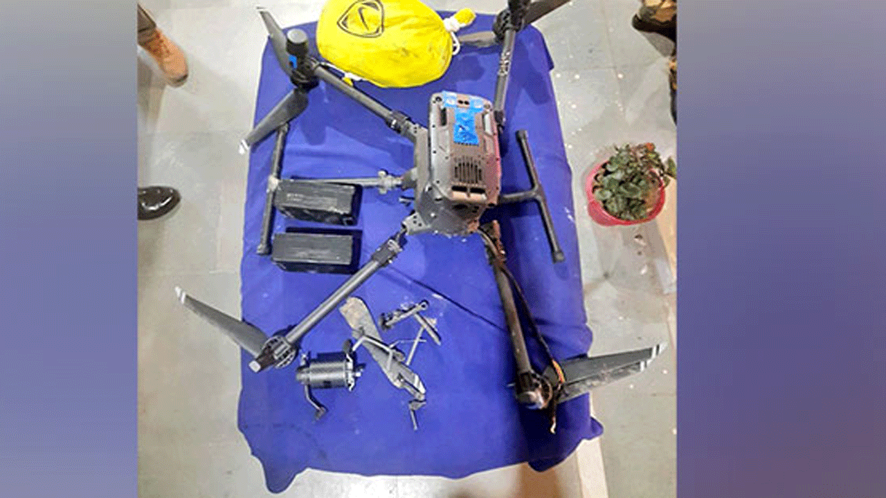 Pakistani drone: వాఘా-అట్టారి సరిహద్దు వద్ద పాక్ డ్రోన్‌పై బీఎస్ఎఫ్ కాల్పులు