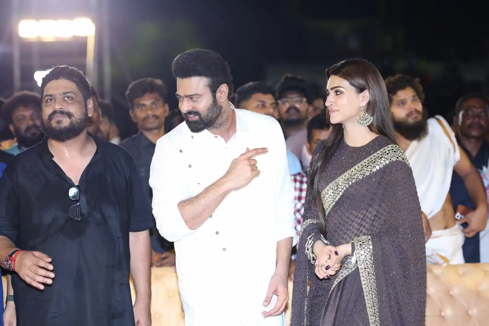 Prabhas Kriti Sanon Photos at Adipurush Pre Release Event tirupati