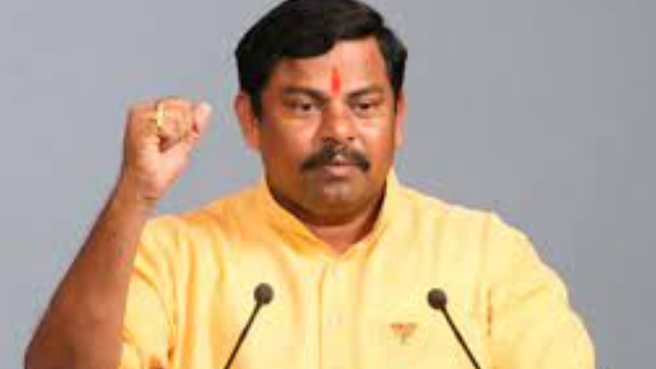 MLA Rajasingh : వార్డ్ ఆఫీసుల పేరుతో తెలంగాణ సర్కార్ షో పుటప్ : ఎమ్మెల్యే రాజాసింగ్