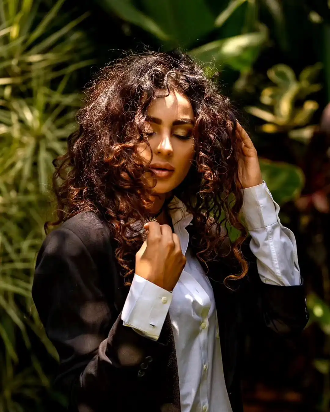 Seerat Kapoor Sizzling photo shoot in Greenery