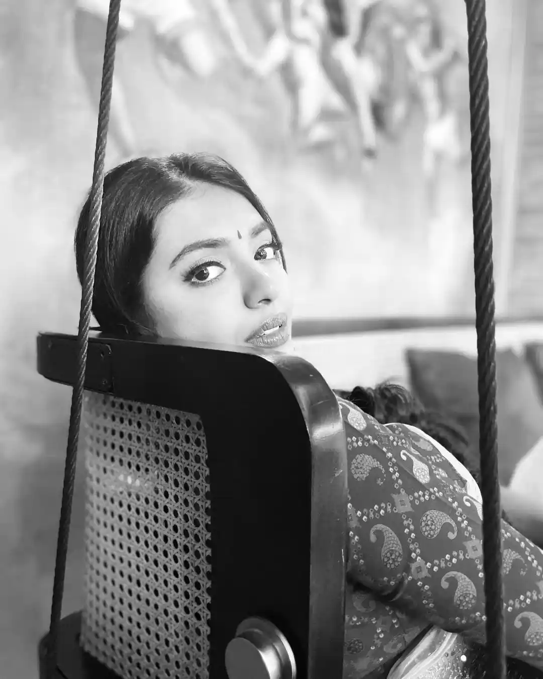 Shivani Rajashekar Saree looks in Black & White Theme