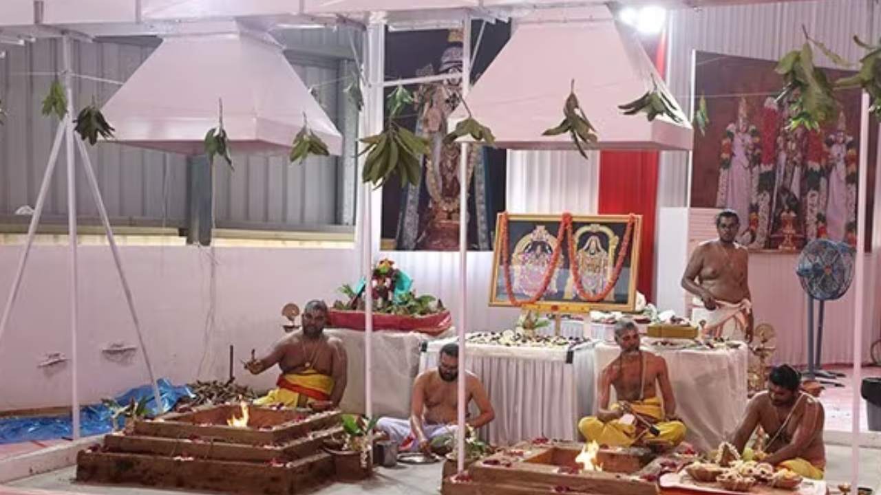 Srivari Temple : తిరుమల తరహాలో నవీ ముంబాయిలో శ్రీవారి ఆలయం.. భూమి పూజ చేసిన అర్చకులు