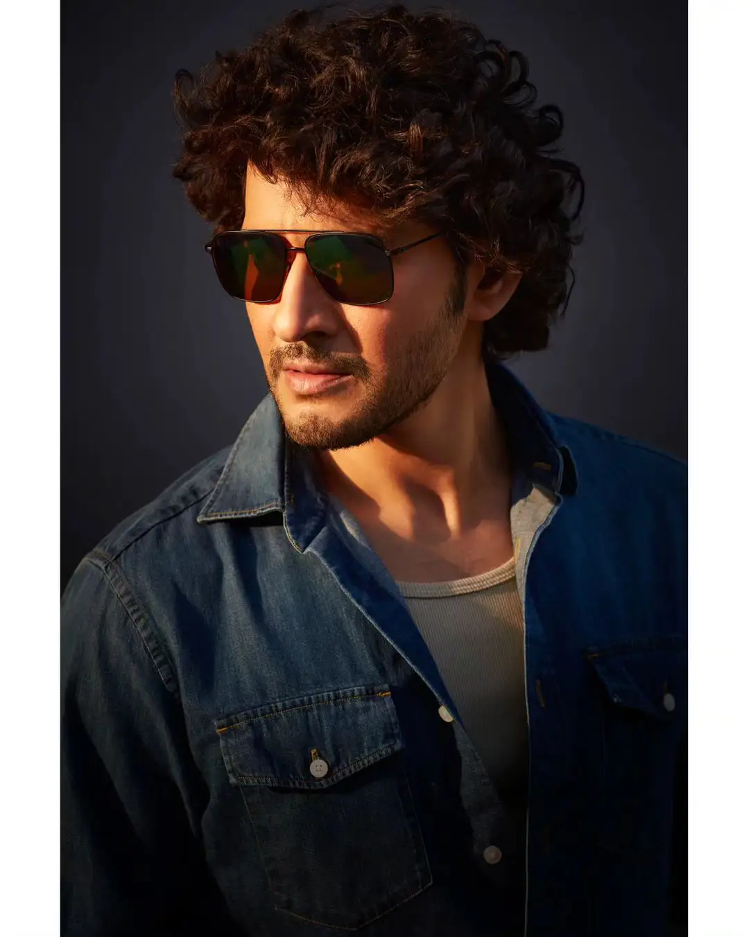 Super Star Mahesh Babu Ultra Stylish looks Photos gone viral