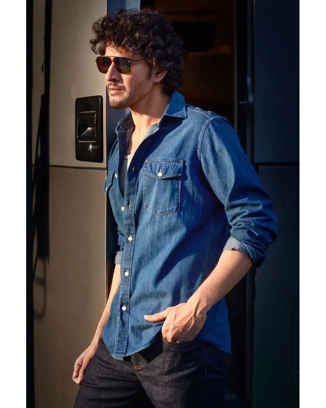 Super Star Mahesh Babu Ultra Stylish looks Photos gone viral