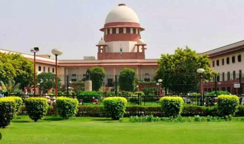 Supreme Court : రైలు ప్రయాణంలో రూ.లక్ష చోరీ కేసు, సుప్రీంకోర్టు కీలక తీర్పు