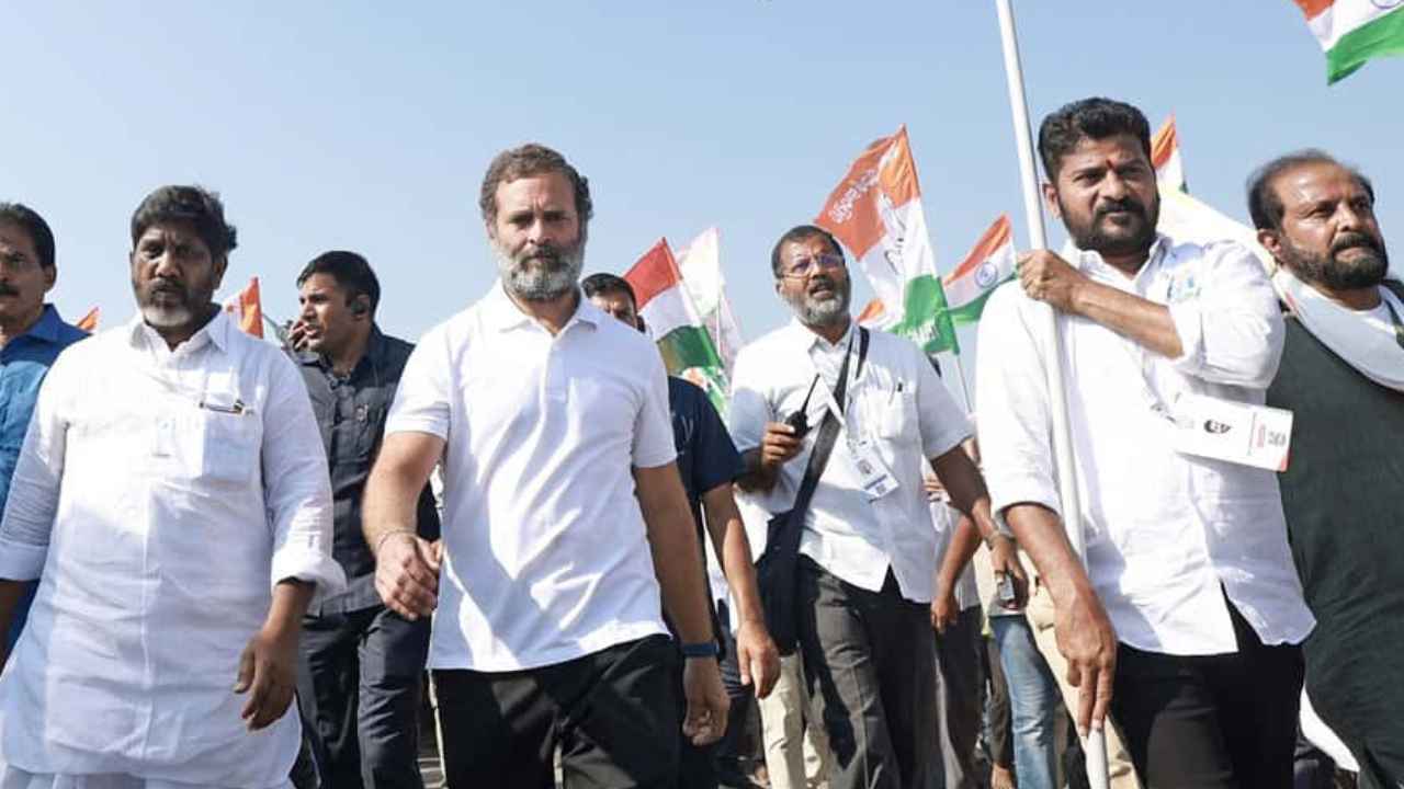 Telangana Congress: ఇక సమరమే.. తెలంగాణలో దూకుడు పెంచిన కాంగ్రెస్.. కర్ణాటక ఎన్నికల వ్యూహాలను అమలుచేస్తూ ముందుకు..