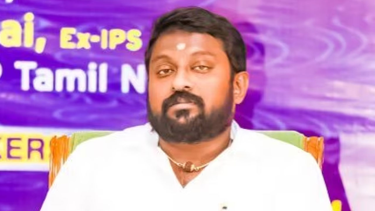 Tamilandu Politics: కమ్యూనిస్ట్ పార్టీ ఎంపీపై ట్విటర్‭లో విమర్శలు.. బీజేపీ జనరల్ సెక్రెటరీ అరెస్ట్
