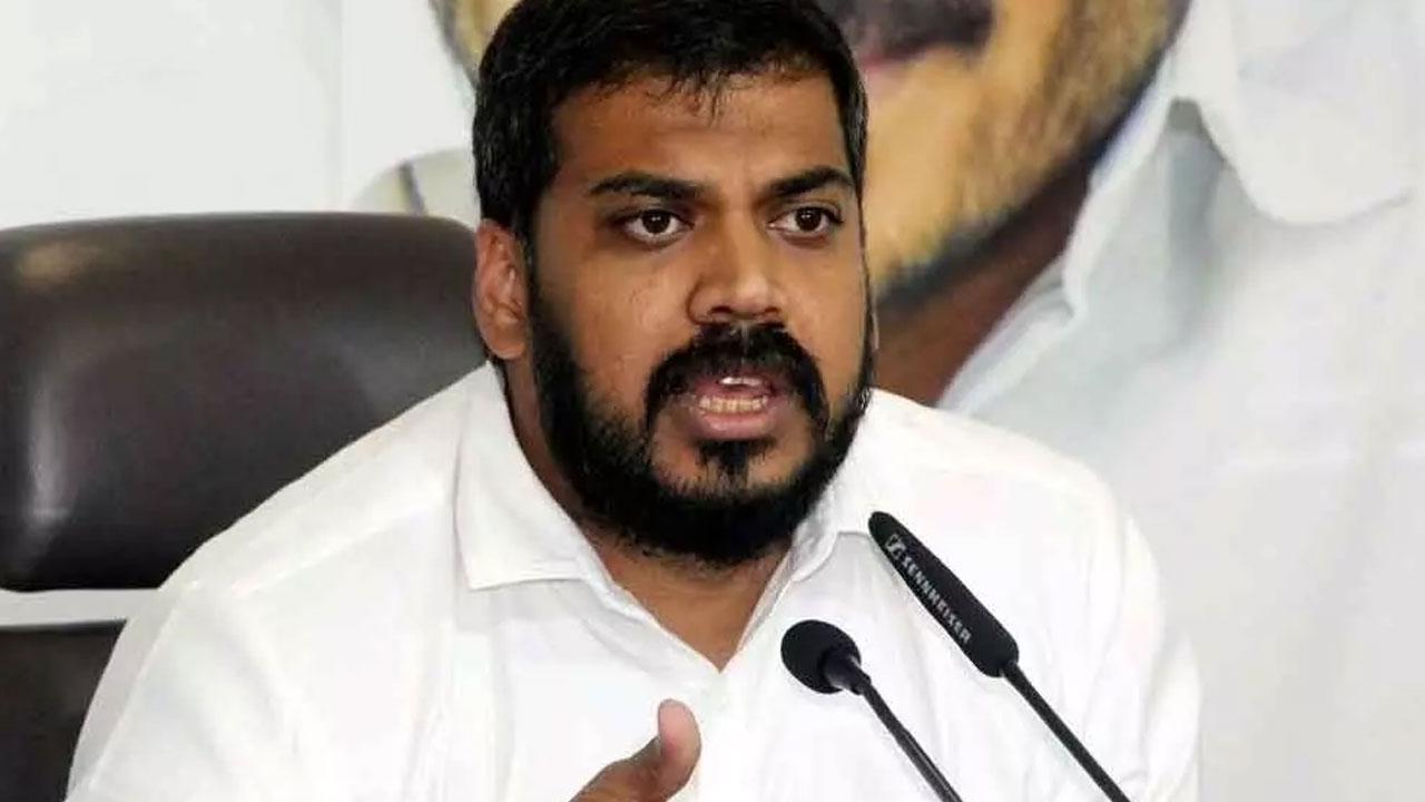 Anil Kumar Yadav: పులికేసి పాదయాత్రలో మంగళవారం మాటలు.. లోకేష్ యాత్రపై అనిల్ కుమార్ యాదవ్ విమర్శలు