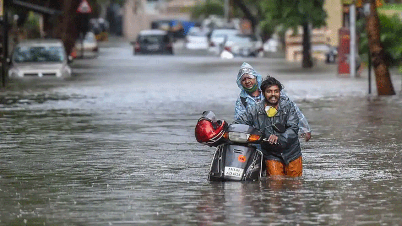 Heavy Rains : పలు రాష్ట్రాల్లో భారీవర్షాలు, వరదలు.. నలుగురి మృతి