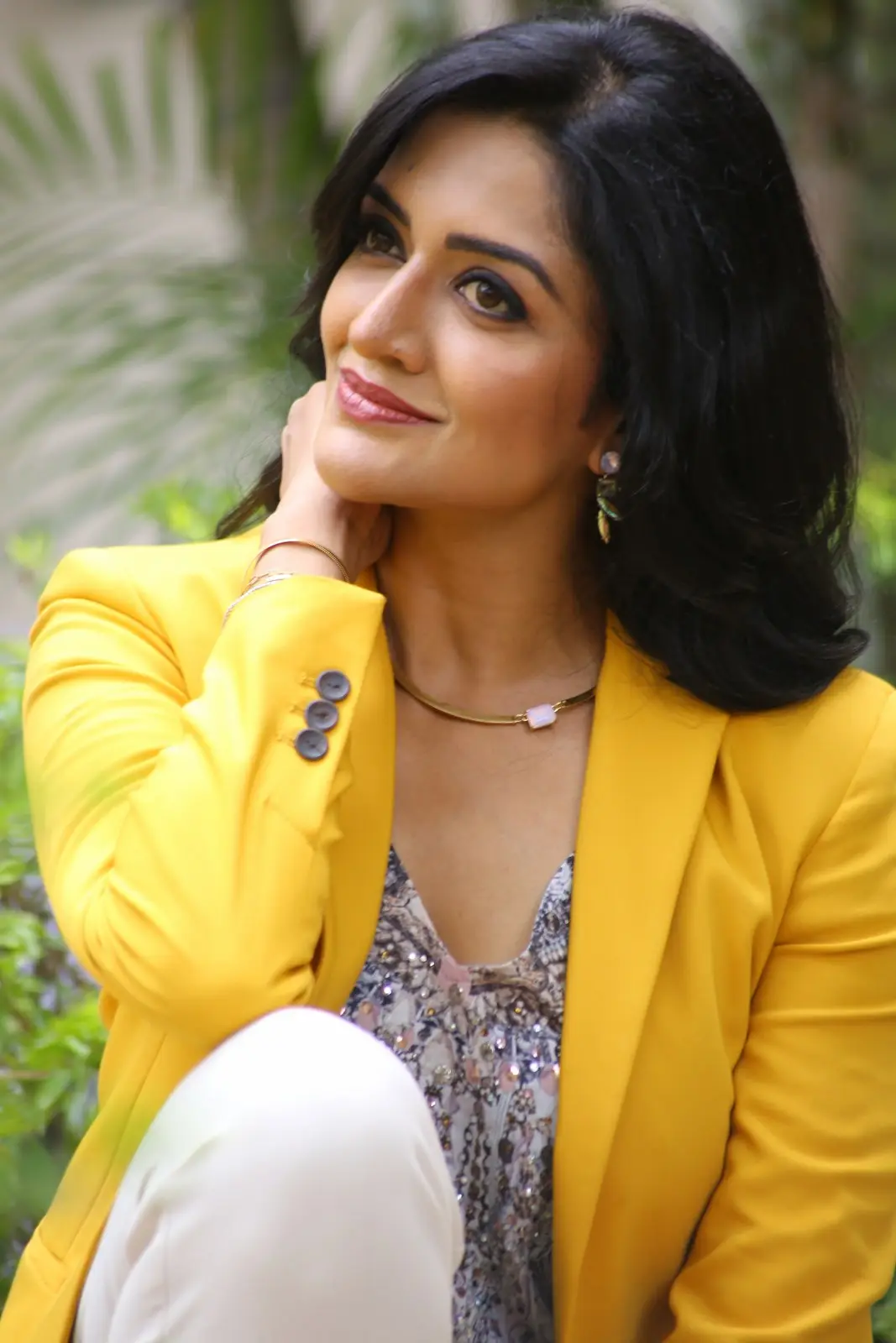 Vimala Raman Stylish looks in yellow suit photos