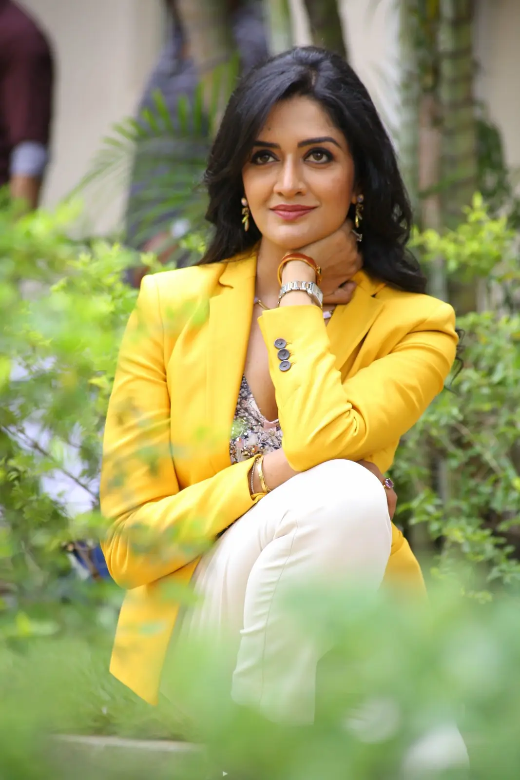 Vimala Raman Stylish looks in yellow suit photos