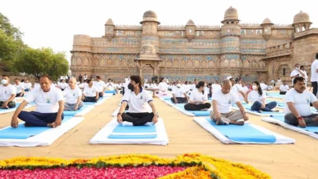 Yoga Break: కేంద్ర ప్రభుత్వ కార్యాలయాల్లో ఇకనుంచి ‘యోగా బ్రేక్’.. ఉత్తర్వులు జారీ
