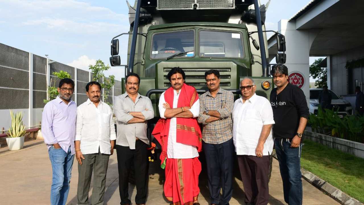 Pawan Kalyan : పవన్ కళ్యాణ్ ఎక్కడ ఉంటే అక్కడే షూటింగ్స్.. ఇకపై ఏపీలోనే షూటింగ్స్ చేస్తామంటున్న నిర్మాతలు..