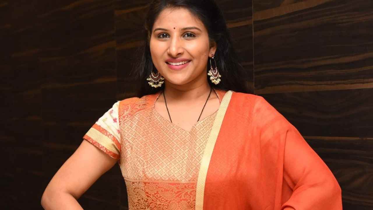 Mangli : షూటింగ్‌లో సింగర్ మంగ్లీకి గాయం.. కొన్ని రోజులు రెస్ట్..