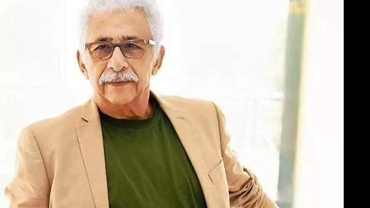 Naseeruddin Shah : సినిమా అవార్డులపై సంచలన వ్యాఖ్యలు చేసిన నటుడు.. అవార్డులని నా బాత్రూం హ్యాండిల్స్‌గా వాడతాను అంటూ..