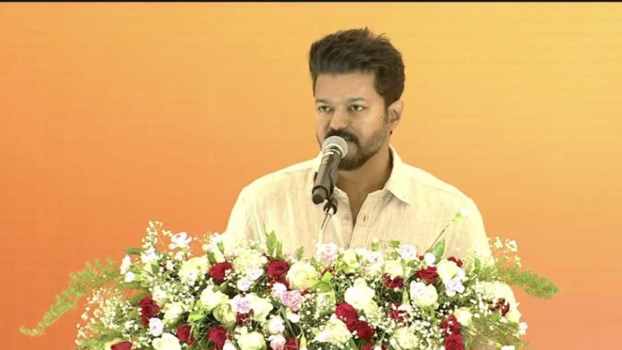 Vijay : రాజకీయాలపై మొదటిసారి బహిరంగంగా వ్యాఖ్యలు చేసిన తమిళ్ స్టార్ హీరో విజయ్.. టార్గెట్ 2026?