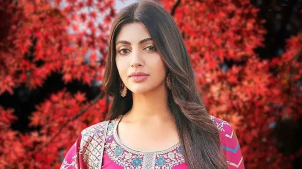 Bigg Boss OTT 2 : అతడే కాదు.. ఎవ‌రు ఉన్నా స‌రే లిప్‌లాక్ ఇచ్చేదాన్ని