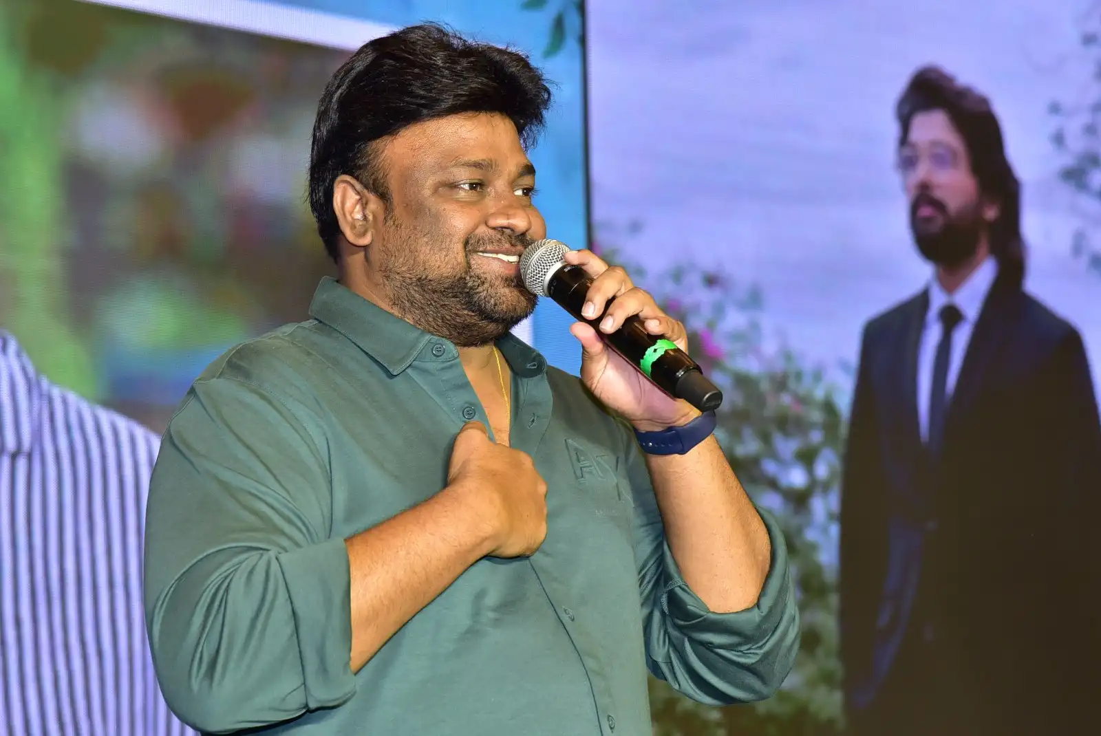 Anand Deverakonda Viraj Ashwin Vaishnavi Chaitanya Allu Arjun at Baby movie event