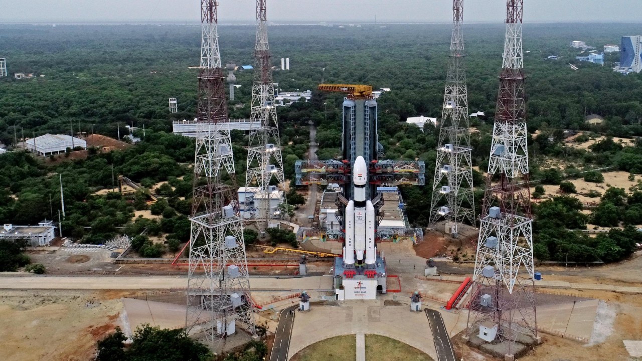 Chandrayaan-3 Launch : నింగిలోకి దూసుకెళ్లేందుకు సిద్ధమైన చంద్రయాన్-3.. చంద్రయాన్-2కు చంద్రయాన్-3కి తేడా ఏమిటో తెలుసా? లక్ష్యాలు ఏమిటంటే..