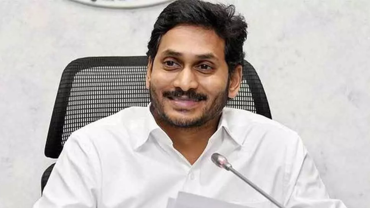 CM Jagan : గుంటూరు జిల్లాలో సీఎం జగన్ పర్యటన.. కృష్ణాయపాలెం జగనన్న లేఅవుట్ లో పేదల ఇళ్ల నిర్మాణాలకు శంకుస్థాపన