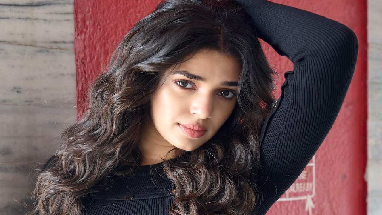 Krithi Shetty : స్టార్ హీరో కొడుకు వేధింపులు.. కృతి శెట్టి రియాక్షన్ పోస్ట్ వైరల్..