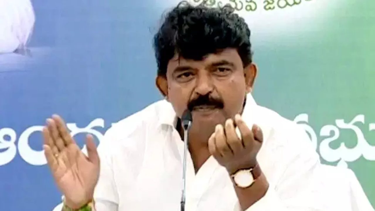 Perni Nani : దిక్కుమాలిన రాజకీయాల కోసం వాలంటీర్లపై నీచమైన మాటలా..? : పేర్ని నాని