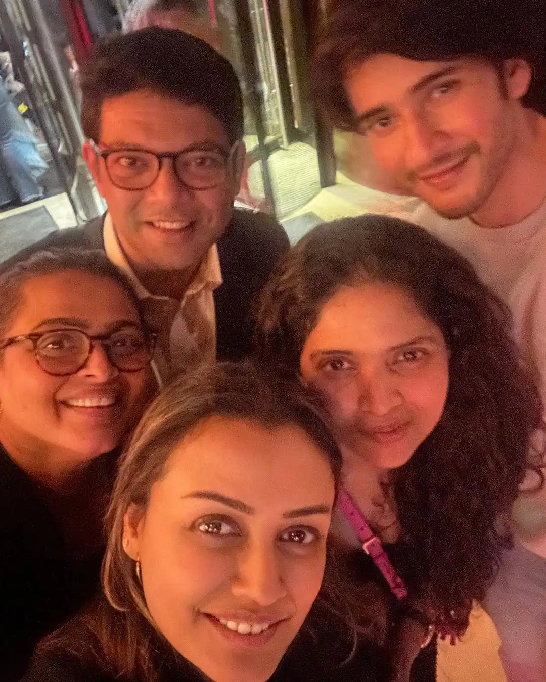 Mahesh Babu Enjoying with Family in London