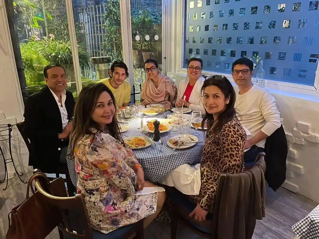 Mahesh Babu Enjoying with Family in London