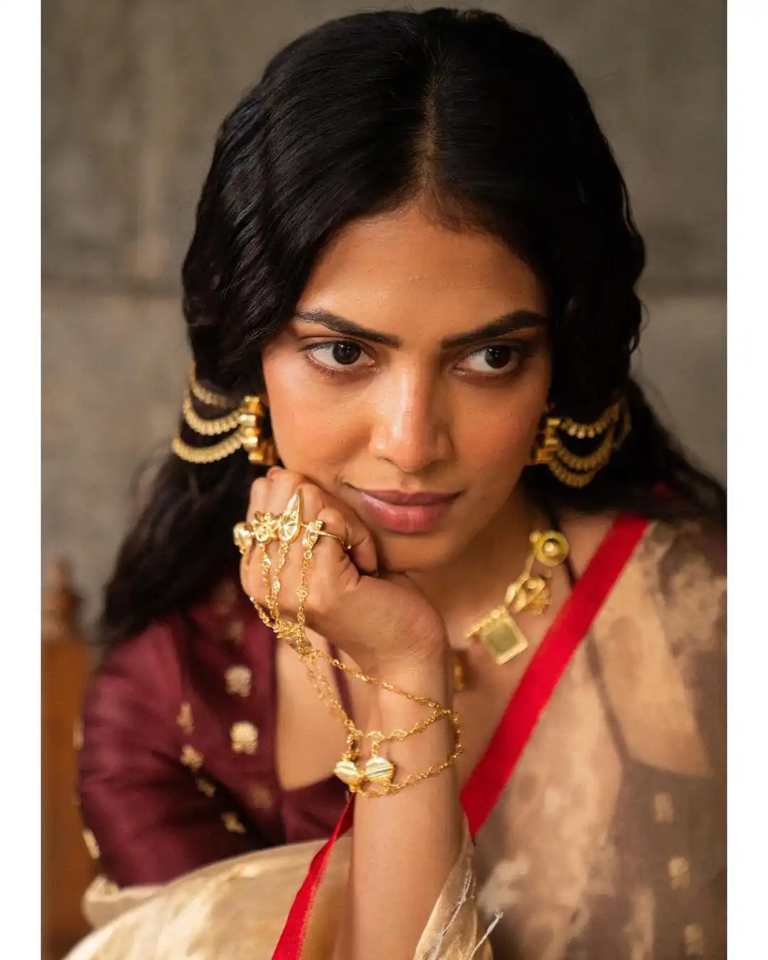 Malavika Mohanan Shines in Saree