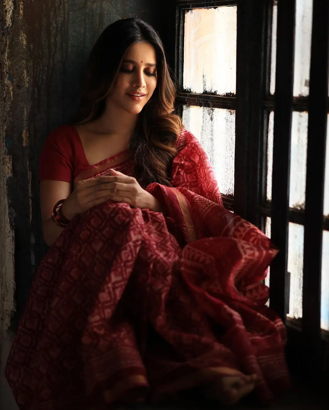 Nabha Natesh Latest Saree Photoshoot pics gone viral