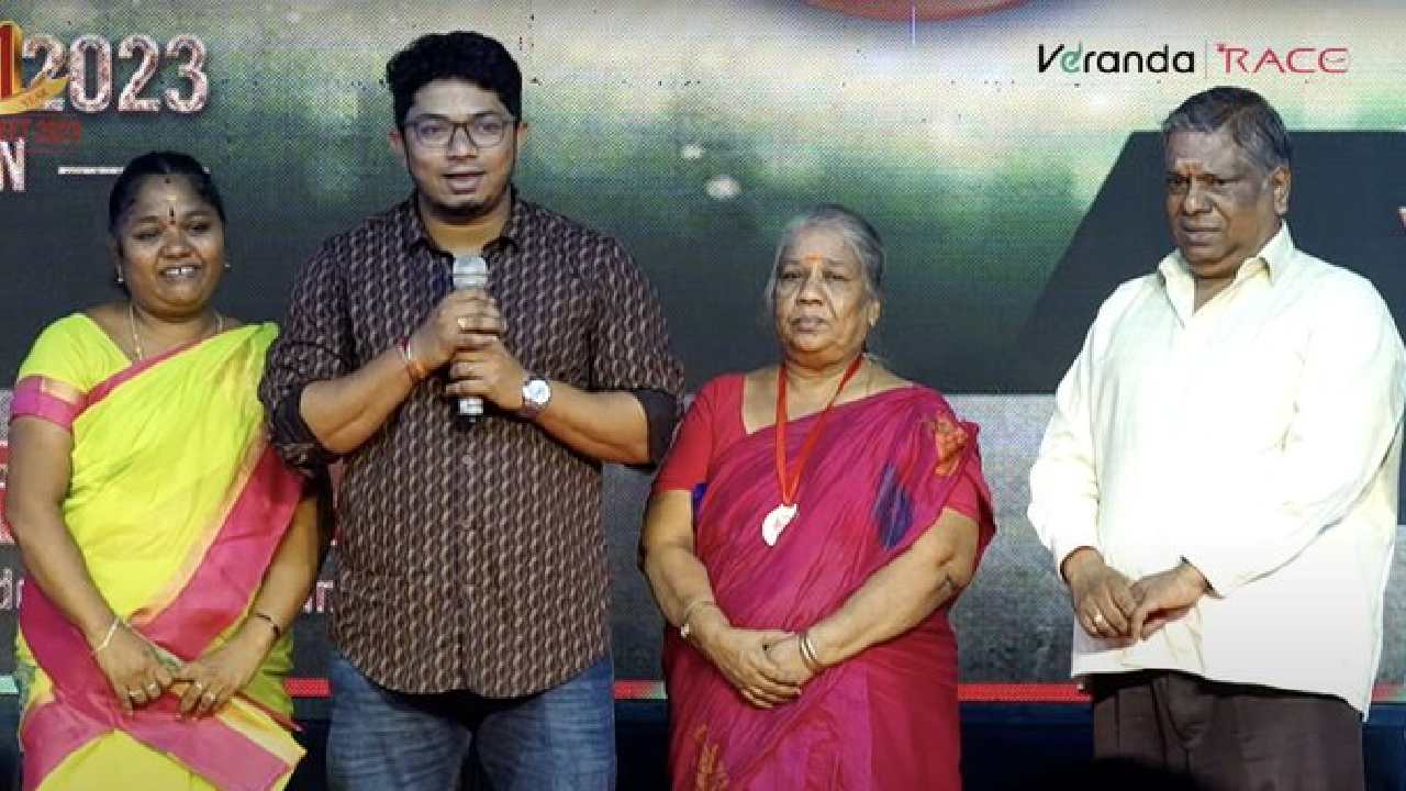 Tamil Nadu : తమిళనాడు పబ్లిక్ సర్వీస్ కమిషన్ పరీక్షలో ఉత్తీర్ణుడైన జొమాటో డెలివరీ ఏజెంట్.. అభినందనలు చెబుతున్న నెటిజన్లు