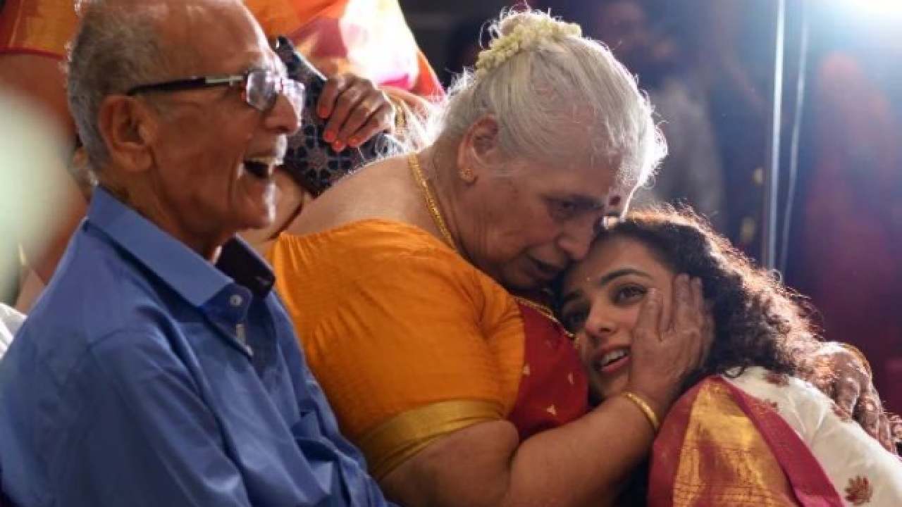 Nithya Menen : నిత్యామీనన్ ఇంట విషాదం.. మరో లోకంలో మిమ్మల్ని కలుసుకుంటా అంటూ పోస్ట్..