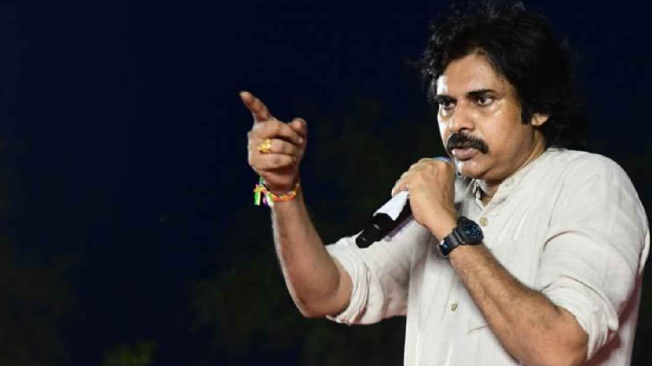 Pawan Kalyan : కేవలం 164 రూపాయలు ఇచ్చి.. వాలంటీర్ వ్యవస్థపై మరోసారి పవన్ హాట్ కామెంట్స్