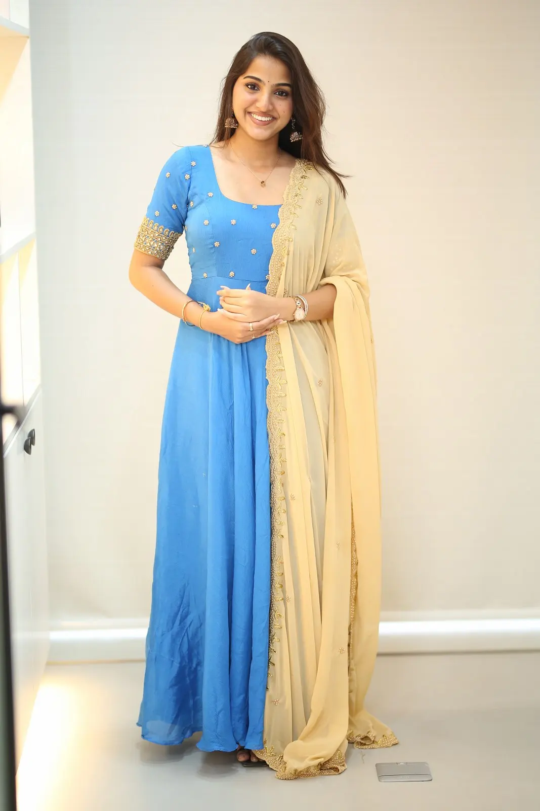 Pranavi Manukonda mesmerizing looks at Slum Dog Husband movie promotions