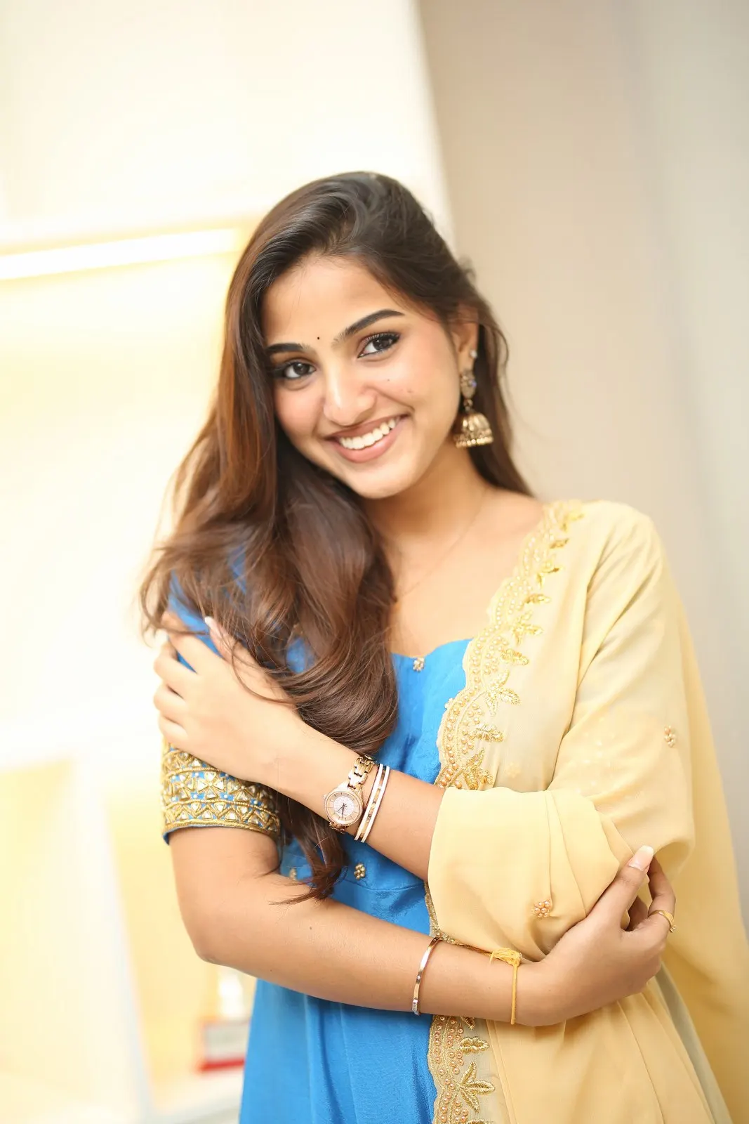 Pranavi Manukonda mesmerizing looks at Slum Dog Husband movie promotions