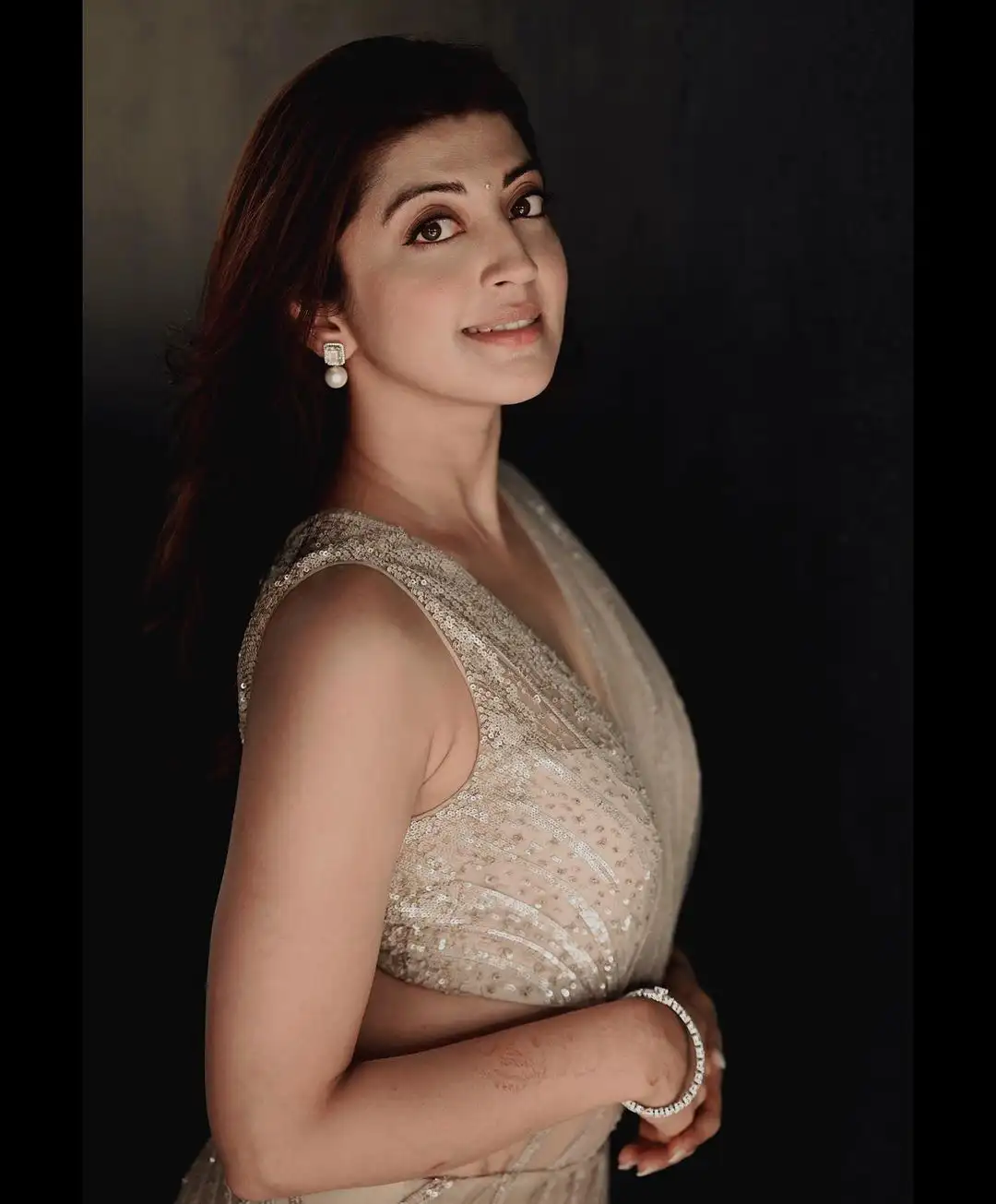 Pranitha Subhash Latest Photo Shoot in Saree